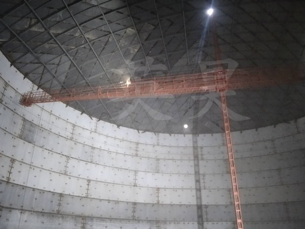 油罐内施工升降机